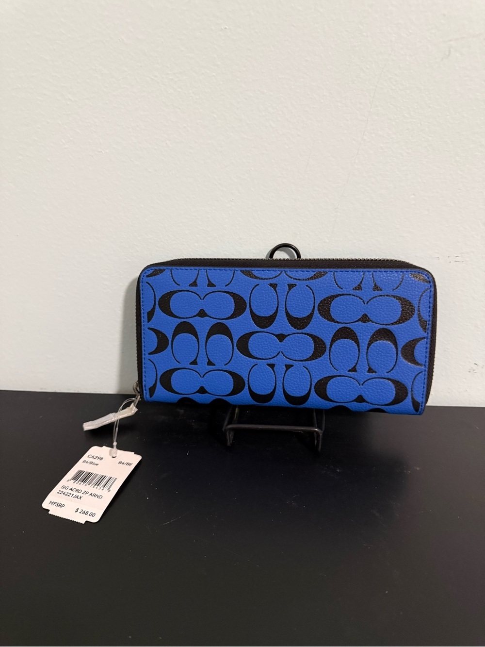 Coach Signature Zip Wallet in Blue/Black stunning! NWT